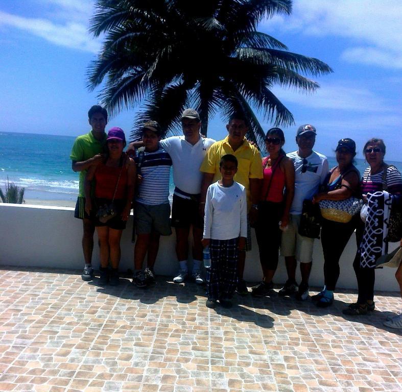 Casa Los Delfines Hotel Puerto Villamil Exterior foto